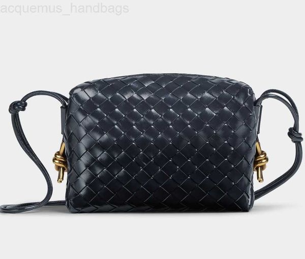 venetas designer bag bottegas handbag luxury women fashion shoulder crossbody bags versatile purses totes saddle venetta wallet 9irj
venetas designer bag bottegas handbag luxury women fashion shoulder crossbody bags versatile purses totes saddle venetta wallet 9irj