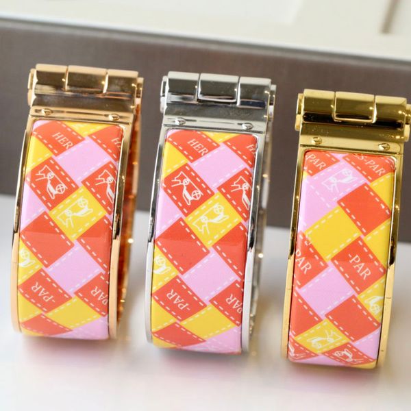 enamel clic bangle for women charm bracelets 20mm middle size snap-fastener orange color enamel, Golden;silver
enamel clic bangle for women charm bracelets 20mm middle size snap-fastener orange color enamel, Golden;silver