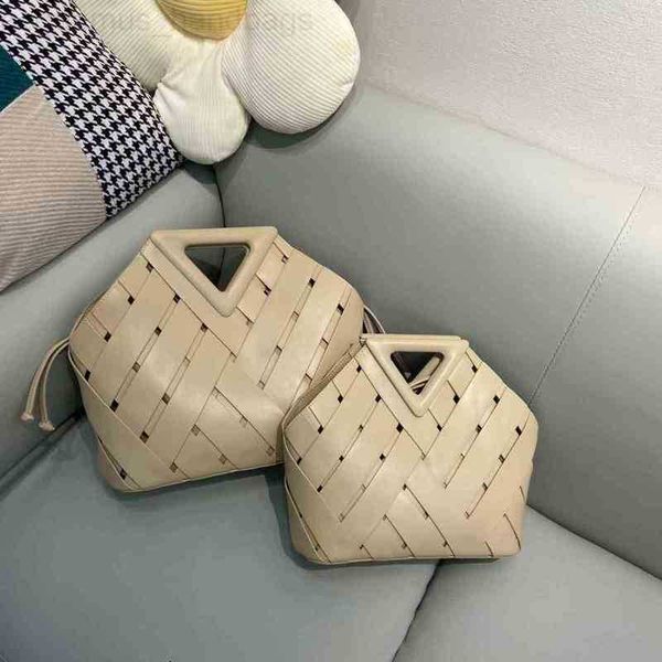 designer bag vene designer bag bottegas handbag luxury women fashion shoulder crossbody bags versatile purses totes saddle venetta wallet qu
designer bag vene designer bag bottegas handbag luxury women fashion shoulder crossbody bags versatile purses totes saddle venetta wallet qu