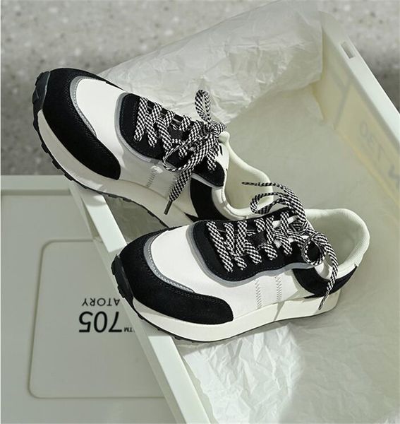 women casual shoes fashion designer breathable sports black white outdoor platform comfort sneakers walking sports shoe with box
women casual shoes fashion designer breathable sports black white outdoor platform comfort sneakers walking sports shoe with box