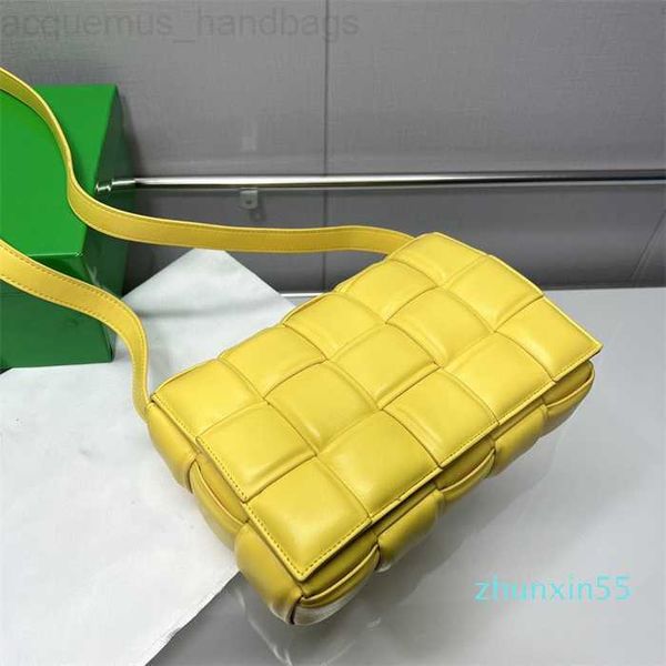 designer bag vene designer bag bottegas handbag luxury women fashion shoulder crossbody bags versatile purses totes saddle venetta wallet 4h
designer bag vene designer bag bottegas handbag luxury women fashion shoulder crossbody bags versatile purses totes saddle venetta wallet 4h