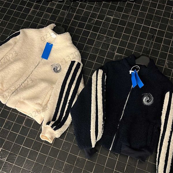 designer jacket women chest logo embroidery high collar lamb wool jackets contrasting color striped long sleeve warm outerwear autumn winter, Black;brown
designer jacket women chest logo embroidery high collar lamb wool jackets contrasting color striped long sleeve warm outerwear autumn winter, Black;brown