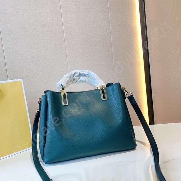 shoulder bags genuine leather shouder bags middle size fashion bag totes purses designer woman handbag crossbody luxury handbags womens purs
shoulder bags genuine leather shouder bags middle size fashion bag totes purses designer woman handbag crossbody luxury handbags womens purs