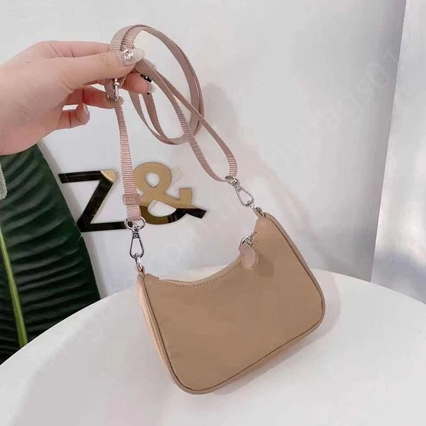multi-colors mini bag shoulder crossbody designer bags tote bag for women trendy fanny pack with zipper half moon belt metal chains luxury w
multi-colors mini bag shoulder crossbody designer bags tote bag for women trendy fanny pack with zipper half moon belt metal chains luxury w