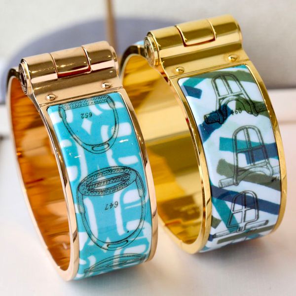 enamel clic bangle for women charm bracelets 20mm middle size snap-fastener color enamel, Golden;silver
enamel clic bangle for women charm bracelets 20mm middle size snap-fastener color enamel, Golden;silver