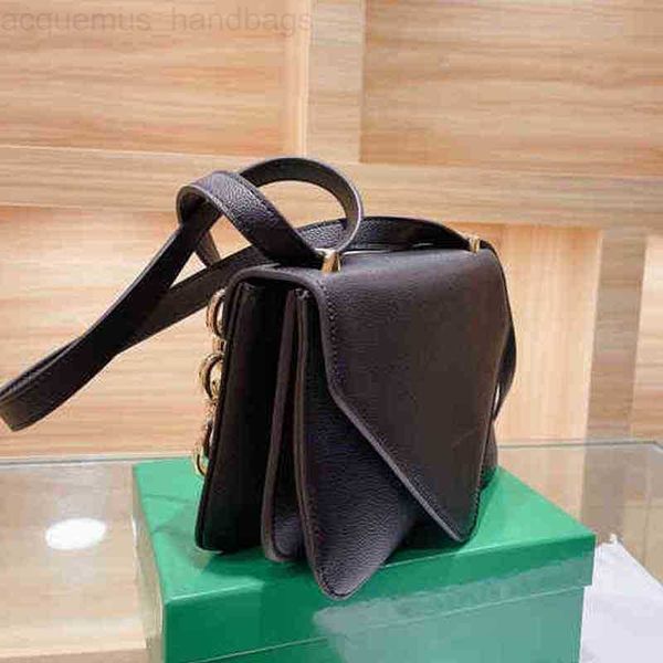 venetas designer bag bottegas handbag luxury women fashion shoulder crossbody bags versatile purses totes saddle venetta wallet 7t2z
venetas designer bag bottegas handbag luxury women fashion shoulder crossbody bags versatile purses totes saddle venetta wallet 7t2z