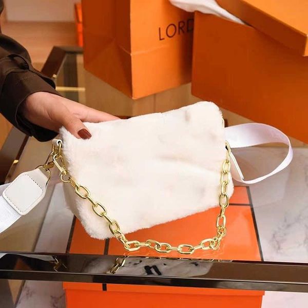 shoulder bags women bag designer shoulder bags wool luxury crossbody handbag messenger purse fashion plush embroidery chain
shoulder bags women bag designer shoulder bags wool luxury crossbody handbag messenger purse fashion plush embroidery chain
