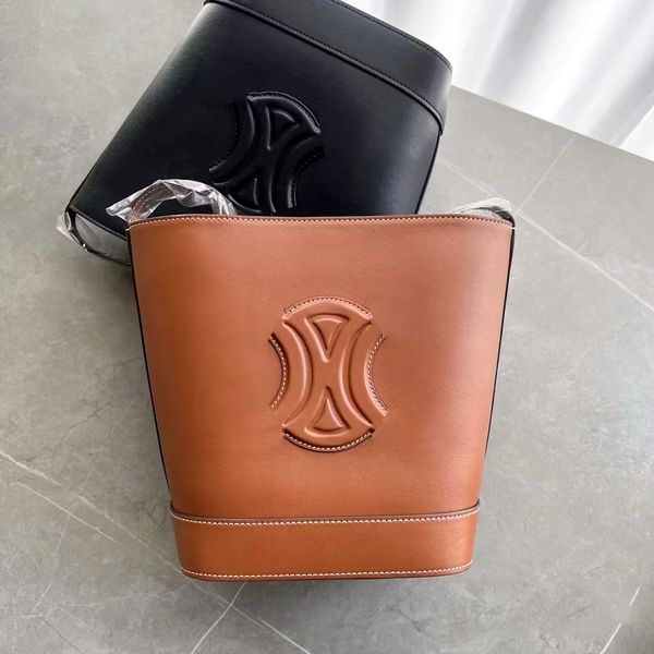 luxury designer bag triomphe drawstring clutch crossbody tote genuine leather fashion women's men handbag shoulder pochette city weeken
luxury designer bag triomphe drawstring clutch crossbody tote genuine leather fashion women's men handbag shoulder pochette city weeken