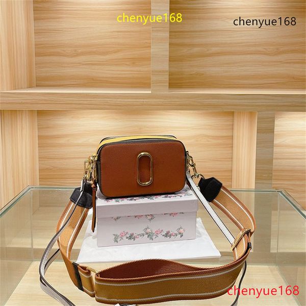 luxurys designers makeup bag women handbag crossbody designer bags shoulder lady wallet simple versatile style fashion leather solid leather
luxurys designers makeup bag women handbag crossbody designer bags shoulder lady wallet simple versatile style fashion leather solid leather