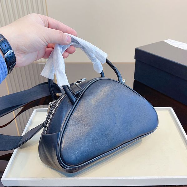 designer bags handbags fashion crossbody portable triangle bag luxurys tote bag lovely mini shoulder handbag zipper wallt women totes
designer bags handbags fashion crossbody portable triangle bag luxurys tote bag lovely mini shoulder handbag zipper wallt women totes