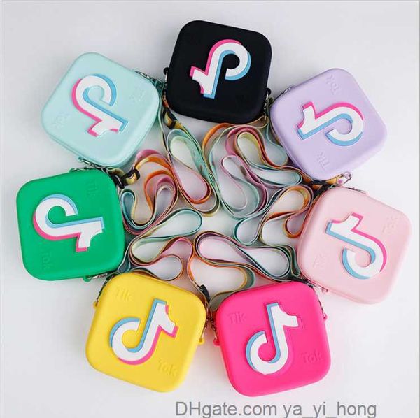 cute kids tiktok bags silicone girls take a video shoulder bag fashion children square purse 7 colors 40mm yayihong, White
cute kids tiktok bags silicone girls take a video shoulder bag fashion children square purse 7 colors 40mm yayihong, White