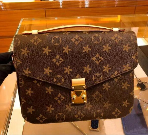 luxurys designers shoulder bags women fashion totes handbags messenger bag leather crossbody shopping handbag purse 40169#
luxurys designers shoulder bags women fashion totes handbags messenger bag leather crossbody shopping handbag purse 40169#