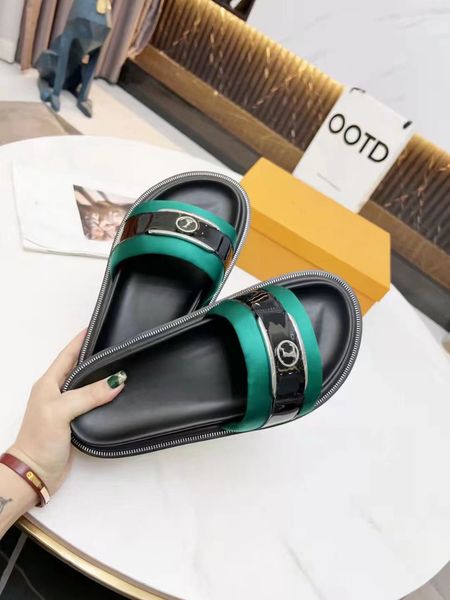 women square slippers designer charm open-toe set foot 2023 tory vacation beach flat sandals casual lock flip flops women shoes g 35-42, Black
women square slippers designer charm open-toe set foot 2023 tory vacation beach flat sandals casual lock flip flops women shoes g 35-42, Black