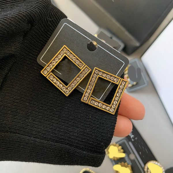 ff earring studs for women womens designer fashion ear stud gold letter luxury diamond accessories earrings wedding party gift 2301034qs, Golden;silver
ff earring studs for women womens designer fashion ear stud gold letter luxury diamond accessories earrings wedding party gift 2301034qs, Golden;silver