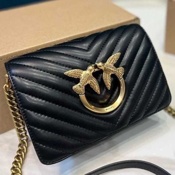 designer bags pinkoo bag classic swallow new womens french flying bird crossbody one shoulder chain underarm versatile have logo m1co
designer bags pinkoo bag classic swallow new womens french flying bird crossbody one shoulder chain underarm versatile have logo m1co