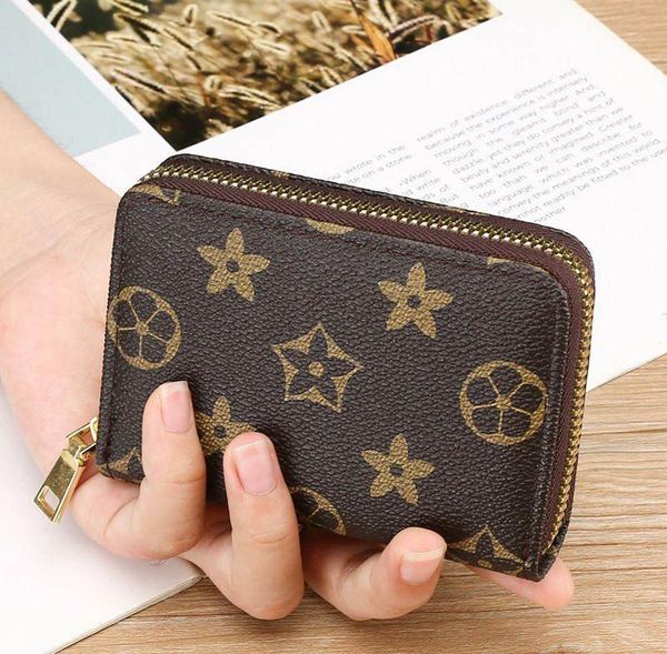 luxury designer short wallets womens zipper brown flower wallet canvas leather check plaid wallet card holder designers purse with2452, Red;black
luxury designer short wallets womens zipper brown flower wallet canvas leather check plaid wallet card holder designers purse with2452, Red;black