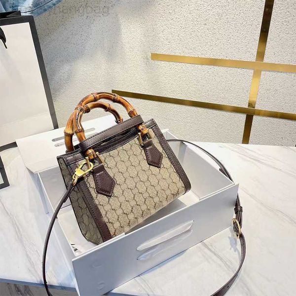 designer luxury women the tote bag fashion versatile handbags shoulder crossbody bags purse telfars totes large capacity saddle wallets 5a c
designer luxury women the tote bag fashion versatile handbags shoulder crossbody bags purse telfars totes large capacity saddle wallets 5a c