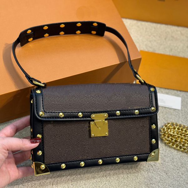 fashion bags designer handle trunk bag cool corssbody bag genuine leather handbag for women and men classic satchel shoulderbag
fashion bags designer handle trunk bag cool corssbody bag genuine leather handbag for women and men classic satchel shoulderbag