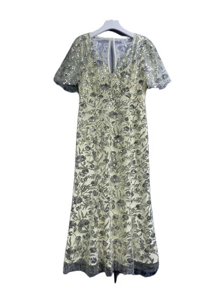spring 2023 new v-neck yujie fan mesh beaded short sleeve dress, Black;gray