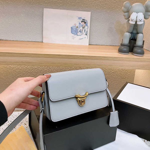 luxurious bag designer handbags woman leather shoulder bags simple solid color square crossbody messenger bags phone purses 230103
luxurious bag designer handbags woman leather shoulder bags simple solid color square crossbody messenger bags phone purses 230103