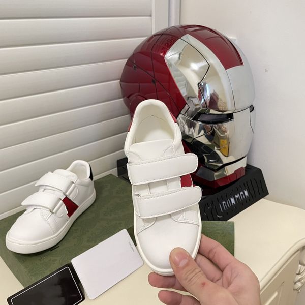 designer casual kids shoes italy ace sneakers trainer bee snake leather embroidered black children chaussures white skateboard shoe 2023 spo
designer casual kids shoes italy ace sneakers trainer bee snake leather embroidered black children chaussures white skateboard shoe 2023 spo