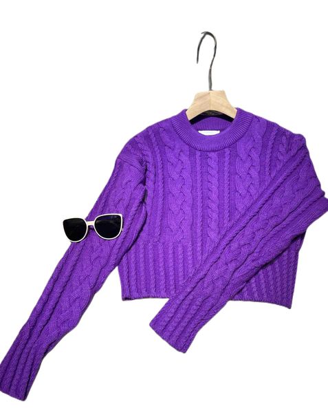 autumn and winter 2022 new fried dough twist rope short wool pullover sweater, White;black
autumn and winter 2022 new fried dough twist rope short wool pullover sweater, White;black