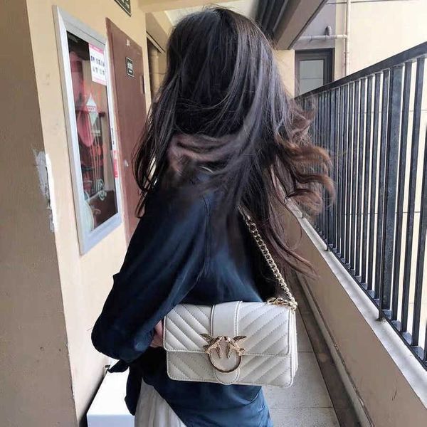 designer bags pinkoo sheepskin swallow 2022 spring and summer new fashion versatile high sense chain underarm womens single shoulder messeng
designer bags pinkoo sheepskin swallow 2022 spring and summer new fashion versatile high sense chain underarm womens single shoulder messeng