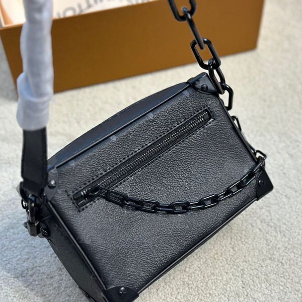 bags totes handbag designer bag women classic imitation famous brand leather solid color logo splicing rivet shoulder bag fashion style comm
bags totes handbag designer bag women classic imitation famous brand leather solid color logo splicing rivet shoulder bag fashion style comm