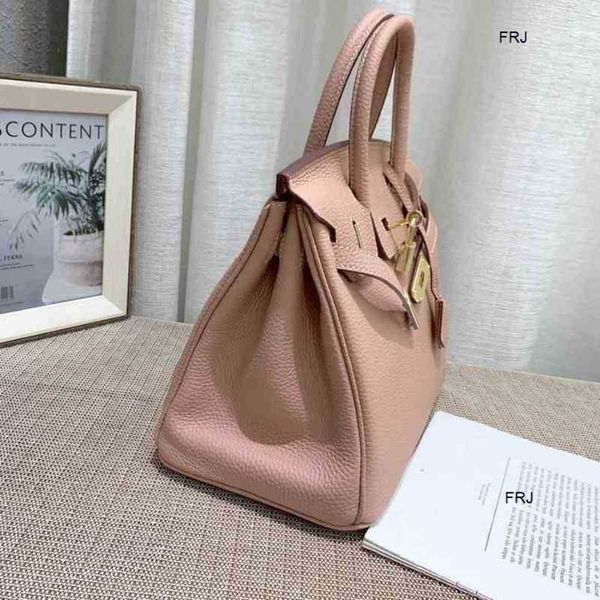 designer birkin bags herme classic platinum new lychee grain cowhide womens leather handheld single shoulder messenger women have logo frj h
designer birkin bags herme classic platinum new lychee grain cowhide womens leather handheld single shoulder messenger women have logo frj h