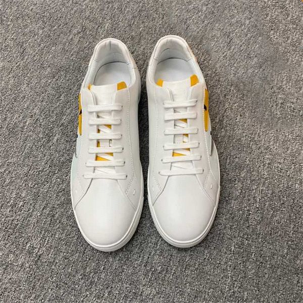 men casual sneakers color contrast low-flat skateboard shoes outdoor running shoes size 38-45
men casual sneakers color contrast low-flat skateboard shoes outdoor running shoes size 38-45