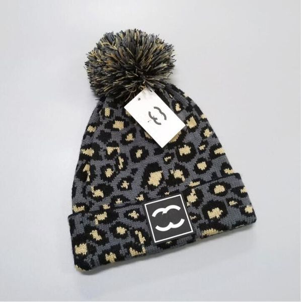 designer brand men's beanie hat women's autumn and winter small fragrance style new warm fashion all-match letter knitted hat, Blue;gray
designer brand men's beanie hat women's autumn and winter small fragrance style new warm fashion all-match letter knitted hat, Blue;gray