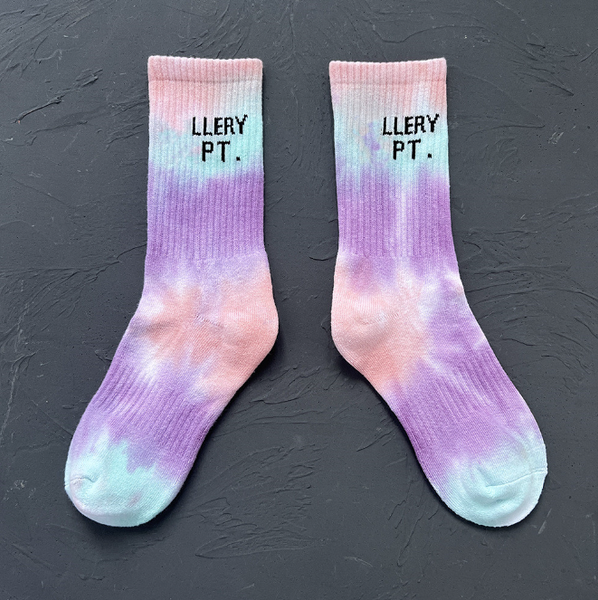 new graffiti letter tie-dye gradient ins trendy socks cotton towel bottom sports socks spring and summer, Black;white
new graffiti letter tie-dye gradient ins trendy socks cotton towel bottom sports socks spring and summer, Black;white