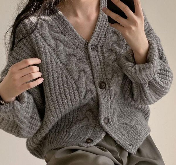 women's sweaters knitted cardigan lazy style loose single breasted sweater coat ladies winter simple casual v neck coat, White;black
women's sweaters knitted cardigan lazy style loose single breasted sweater coat ladies winter simple casual v neck coat, White;black