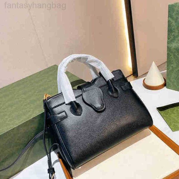designer luxury women the tote bag fashion versatile handbags shoulder crossbody bags purse telfars totes large capacity saddle wallets 5a 7
designer luxury women the tote bag fashion versatile handbags shoulder crossbody bags purse telfars totes large capacity saddle wallets 5a 7