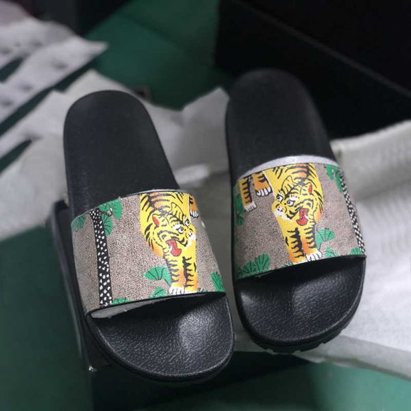 women sandals designer shoes slides rubber men slipper brand flip flops sandals fashion beach flip flops flat non-slip bottom designer slipp, Black
women sandals designer shoes slides rubber men slipper brand flip flops sandals fashion beach flip flops flat non-slip bottom designer slipp, Black