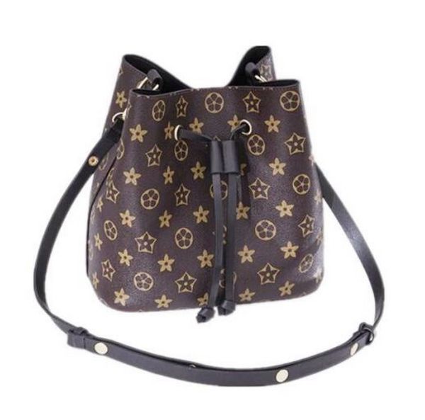 hig quality new luxury designer women shoulder bags leather old flower bucket bag famous drawstring handbags cross body purse
hig quality new luxury designer women shoulder bags leather old flower bucket bag famous drawstring handbags cross body purse
