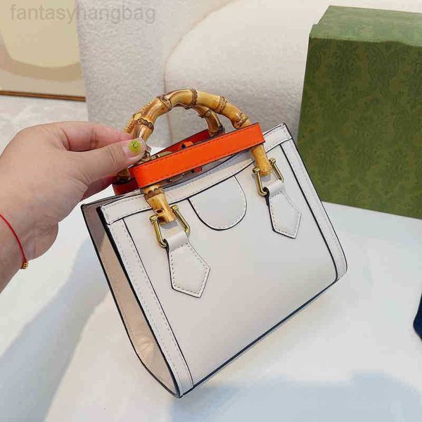 designer luxury women the tote bag fashion versatile handbags shoulder crossbody bags purse telfars totes large capacity saddle wallets 5a q
designer luxury women the tote bag fashion versatile handbags shoulder crossbody bags purse telfars totes large capacity saddle wallets 5a q