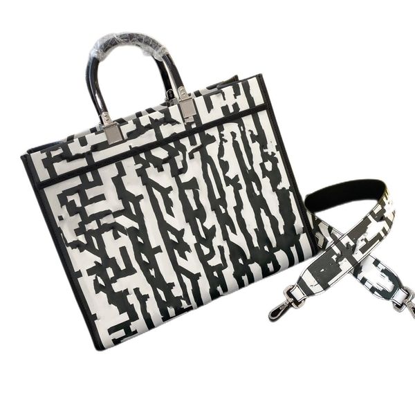 designer tote bag ladies handbags fashion purse chain crossboy bags with strap shoulder purses
designer tote bag ladies handbags fashion purse chain crossboy bags with strap shoulder purses