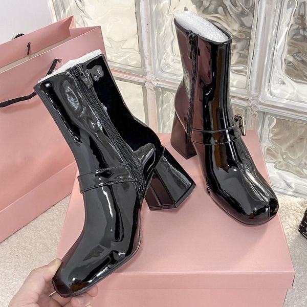 half boots black calfskin thick heel knight boot flat lace up shoes adjustable zipper opening boots women's luxury designer factory foo
half boots black calfskin thick heel knight boot flat lace up shoes adjustable zipper opening boots women's luxury designer factory foo