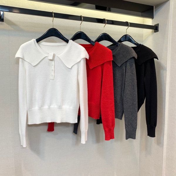 autumn and winter temperament new navy collar with embroidered age reducing sweater, White;black 
autumn and winter temperament new navy collar with embroidered age reducing sweater, White;black