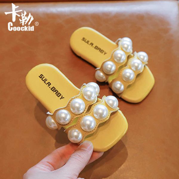 slipper girls slippers 2022 new korean girl pearl non-slip soft-soled sandals children' slippers summer fashion cute beach shoes home, Black;grey
slipper girls slippers 2022 new korean girl pearl non-slip soft-soled sandals children' slippers summer fashion cute beach shoes home, Black;grey