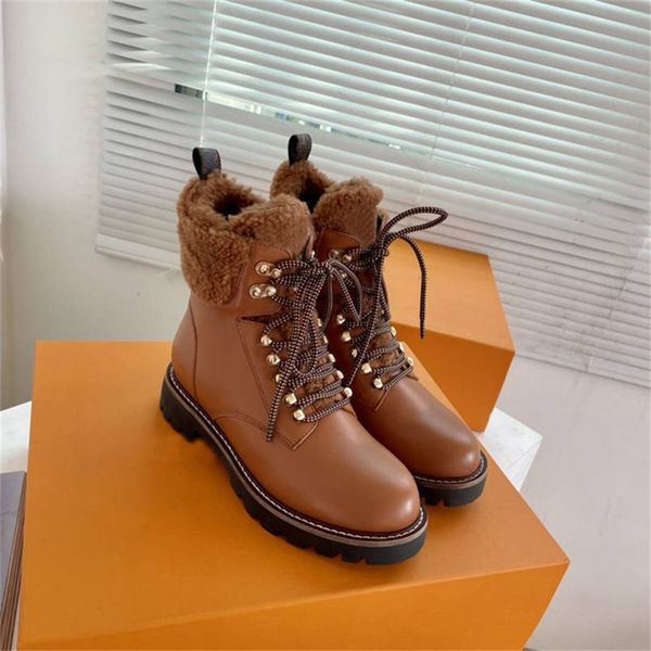 luxury designer territory flat ranger boots calf leather and shearling treaded rubber outsole chunky winter martin boot sneakers size 35-41, Black
luxury designer territory flat ranger boots calf leather and shearling treaded rubber outsole chunky winter martin boot sneakers size 35-41, Black