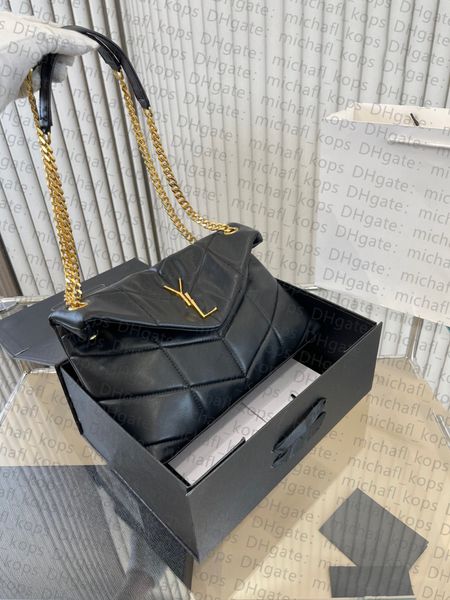one shoulder bag women bag flap sheepskin metal logo chain imported stripe fashionable magnetic buckle messenger
one shoulder bag women bag flap sheepskin metal logo chain imported stripe fashionable magnetic buckle messenger