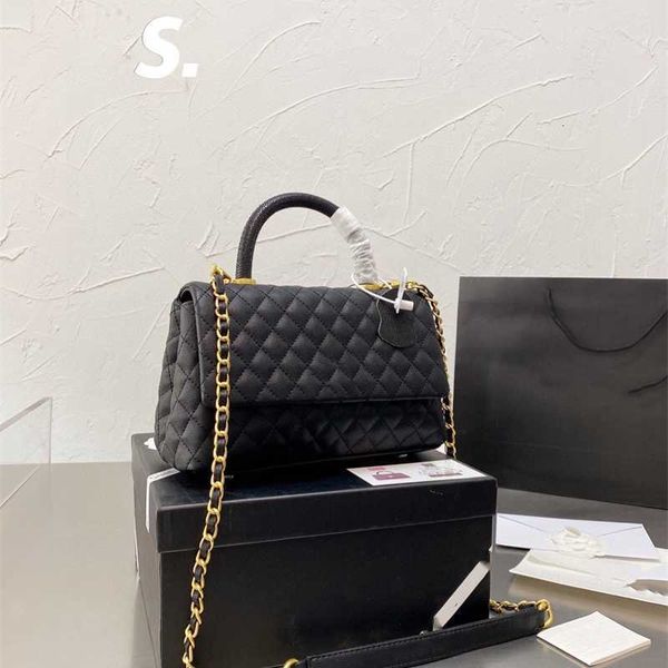 chic white handbag mouse lock strap golden balls shoulder messenger fashionable retro small square bag straw classic city sling slender wall
chic white handbag mouse lock strap golden balls shoulder messenger fashionable retro small square bag straw classic city sling slender wall