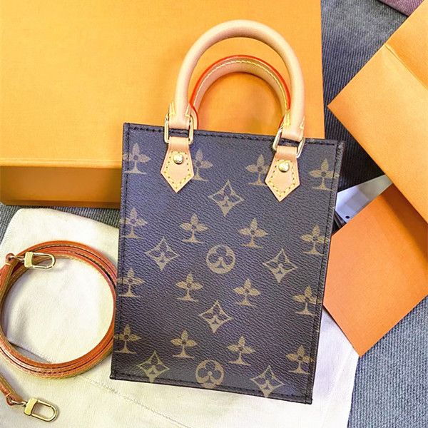 m81295 m81417 petit sac plat clutch bag women's mens designer purse genuine leather embossed with shoulder strap luxury fashion tote ha
m81295 m81417 petit sac plat clutch bag women's mens designer purse genuine leather embossed with shoulder strap luxury fashion tote ha