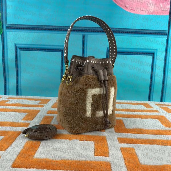 ff bag 5a ff bucket women bag lamb hair shoulder bag cow leather handle large capacity crossbody casual buckle commuter
ff bag 5a ff bucket women bag lamb hair shoulder bag cow leather handle large capacity crossbody casual buckle commuter