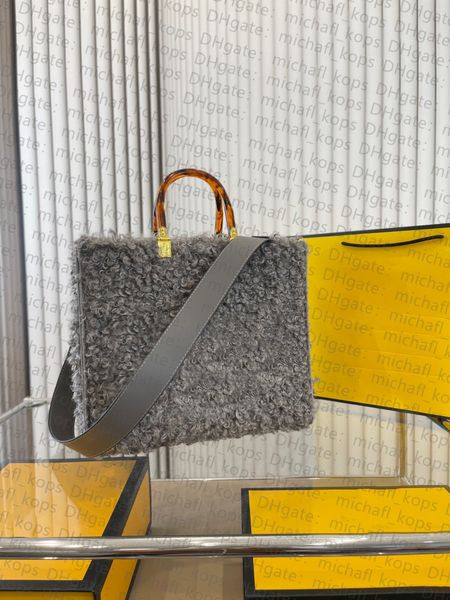 tote large capacity women bag plush handheld cart sewing logo imported vintage fashion buckle designer shopping bag
tote large capacity women bag plush handheld cart sewing logo imported vintage fashion buckle designer shopping bag