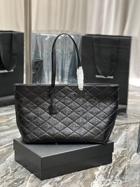 5a quality shopping tote bag luxurys designer bags designers shoulder bag metal logo winter large capacity leather ringer pattern
5a quality shopping tote bag luxurys designer bags designers shoulder bag metal logo winter large capacity leather ringer pattern