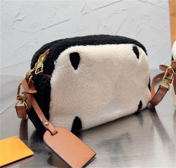 designer bags winter teddy camera bag women fur shoulder bags classic crossbody letters furry handbags fashion ladies wool patchwork wallets
designer bags winter teddy camera bag women fur shoulder bags classic crossbody letters furry handbags fashion ladies wool patchwork wallets