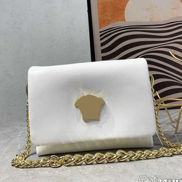 2023 new fashion chain crossbody bag women dinner handbags purse genuine leather interior compartment pocket inside fashion letters 5a quali
2023 new fashion chain crossbody bag women dinner handbags purse genuine leather interior compartment pocket inside fashion letters 5a quali